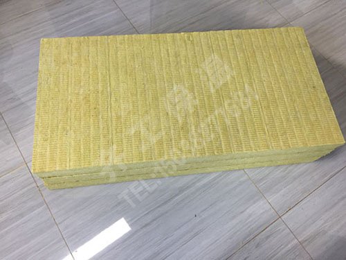 巖棉根據(jù)原材料的不同，有巖棉和礦渣棉的區(qū)別